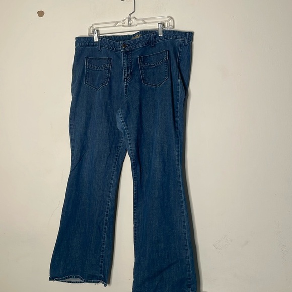 Old Navy Denim - Old Navy the flirt sz 18 flare jeans​
